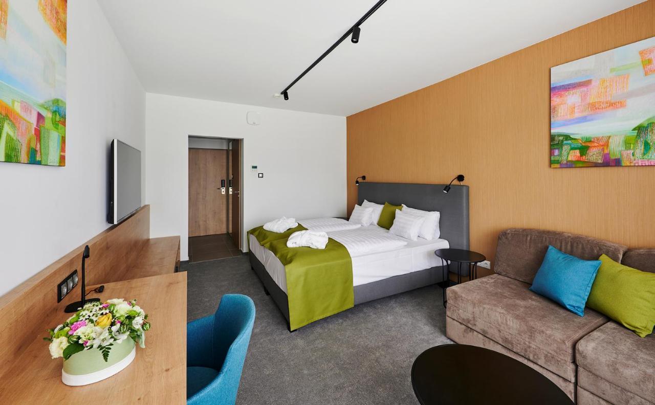 Hotel Otp Balatonszemes Luaran gambar