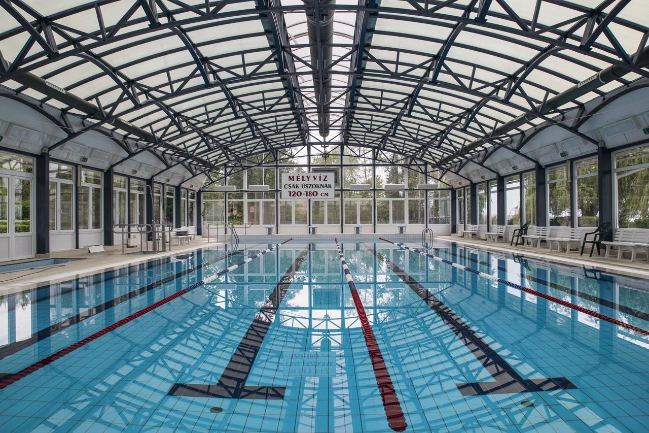 Hotel Otp Balatonszemes Luaran gambar